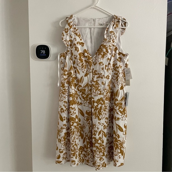 Eliza J Dresses & Skirts - Eliza J White and Brown Floral Mini Dress size 14